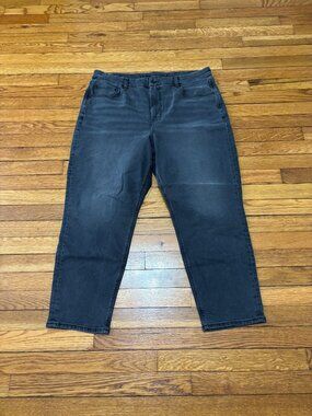 American Eagle Womens Curvy Mom Jeans Size 18 SHORT Black Stretch Denim Pants